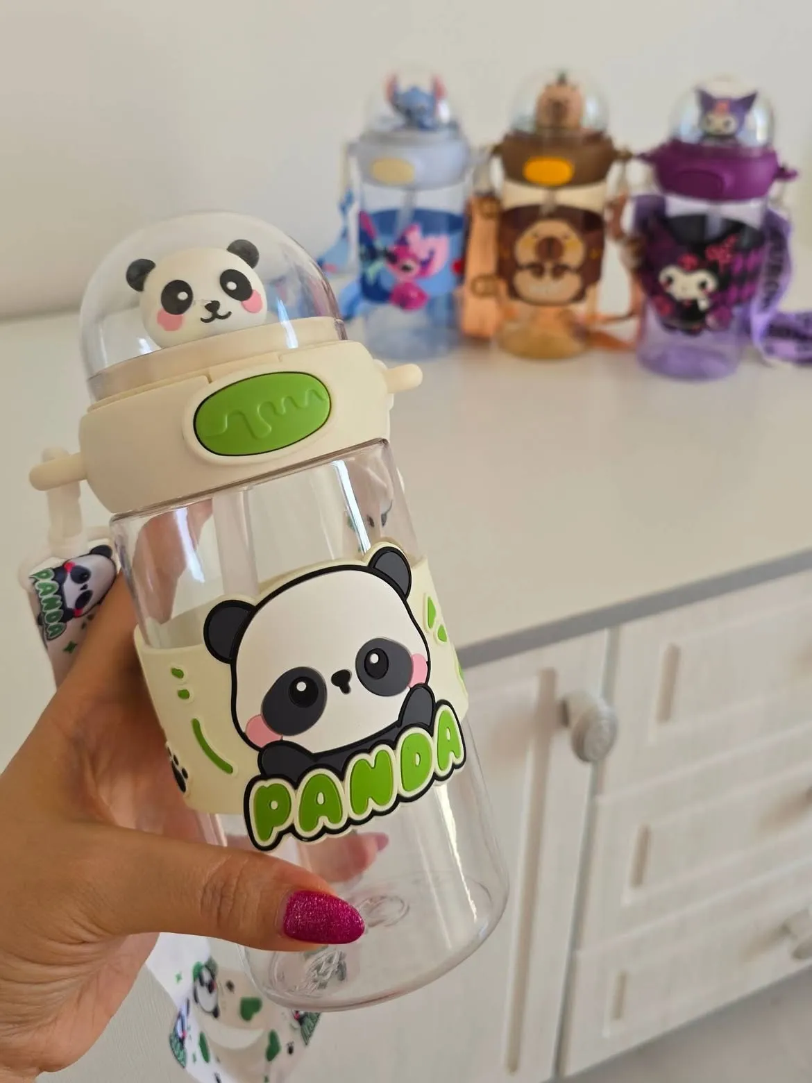 هر بچه ای اینو ببینه محاله ازش بگذره✋🏻😎قمقمه دلبر عروسکی🌿اورجینال درجه یک (bpa free)🥰اکرولی (2)